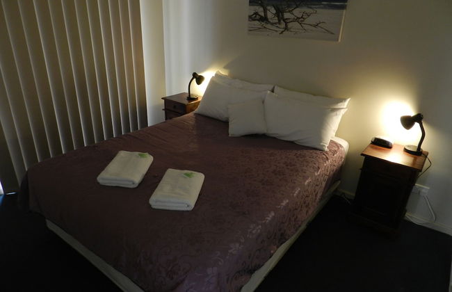 Harbourside Motel - Photo 6