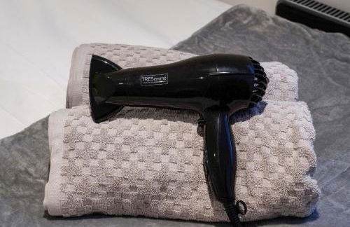 Boutique Apartment - City Centre - Free Parking, Fast Wifi and Smart TV by Yoko Property - Foto 6