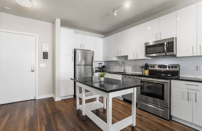 Huntington Apartments near Huntington Metro - We Host - Photo 34