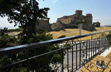 The Three Views - Foto 23