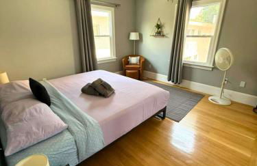 Oak Manor - Chic & Stylish 2BR Apartment Retreat - Photo 54