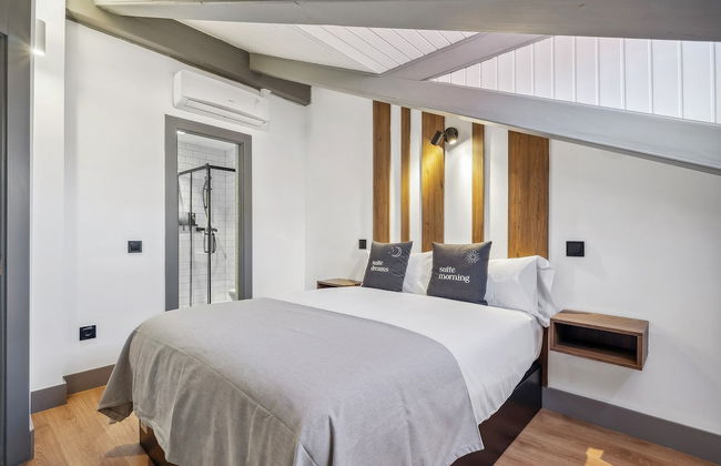 Limehome Madrid Calle de Santa Ana - Photo 4