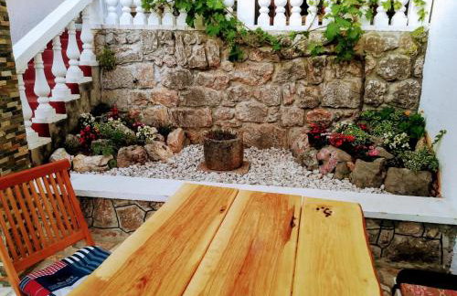 Solovi Dvori - Foto 3