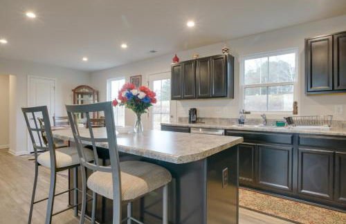 9 Mi to Duke University Spacious Home with Yard! - Foto 13