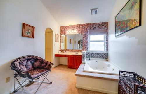 Fireside Gatherings Pet-Friendly Apollo Home - Photo 17