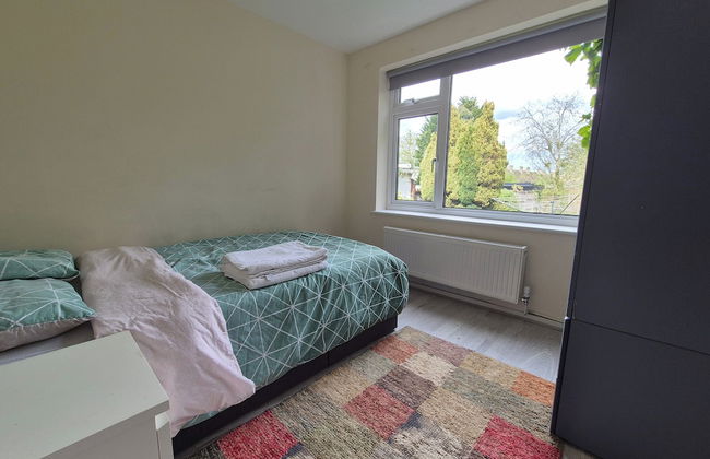 Lovely & Beautiful 2 Bed-apartment in Borehamwood - Foto 4
