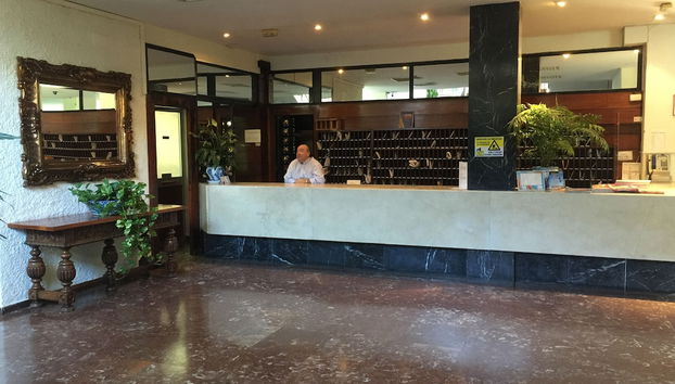 Mostrador de check-in y check-out