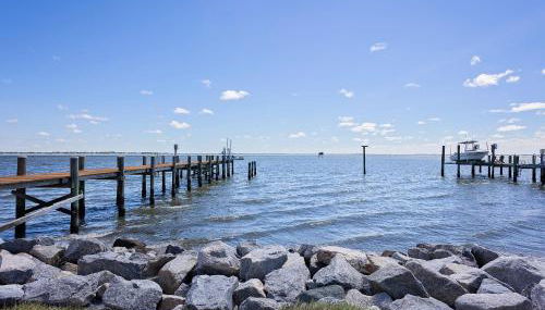 Saved by the Bay - Photo 2