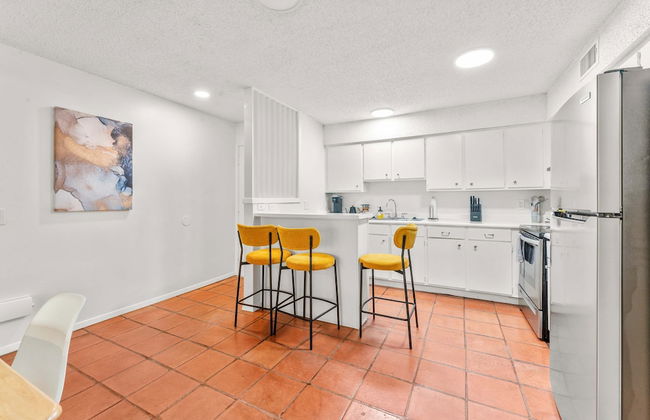 Prime Soco Airy 1BR King Suite w Pool Parking - Foto 14