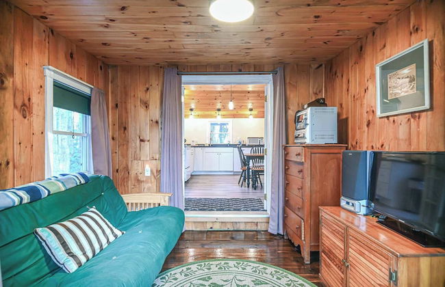 Cottage by the Pond The Perfect Cozy Escape! - Photo 9