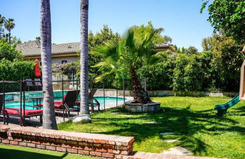 Gorgeous Villa with Private Heated Pool - Foto 23