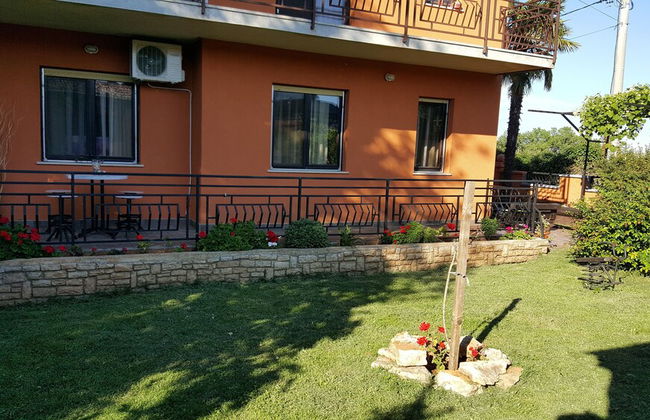 Riko & Mima Apartment - Photo 24