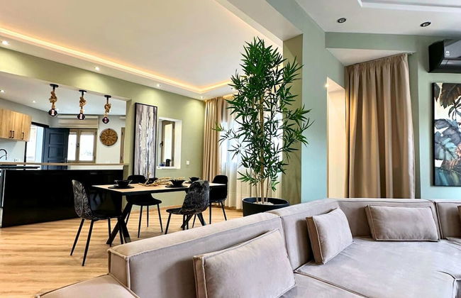 The Tropical Luxury 2BR City Centre Retreat - Photo 7