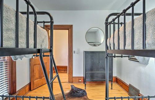 Historic Michigan Farmhouse with Grill and Fire Pit! - Foto 19