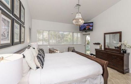 Oceanfront Luxury Villa 5Bedroom and 4Bath Beach Access - Photo 16