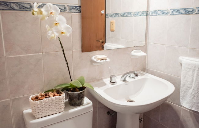 Cosy Local Artist's Flat, Central Location, Fully Equipped - Foto 17