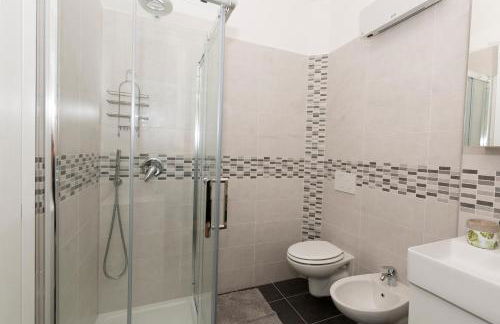 Apartment A lago private beach and parking - Foto 26