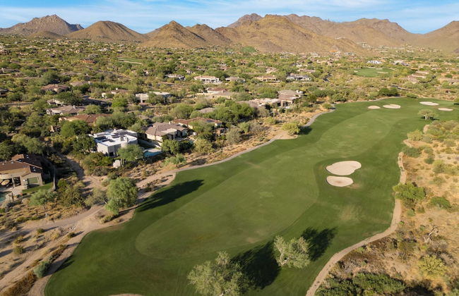 Desert Village Vista by Avantstay Patio w/ Fire Pit, Pool Access - Foto 16