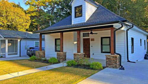 A Cabin in the City with a 5 Star Lush Backyard - Foto 1