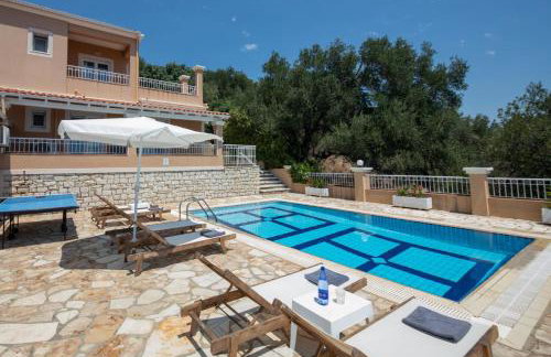 Elena Costa - Photo 33