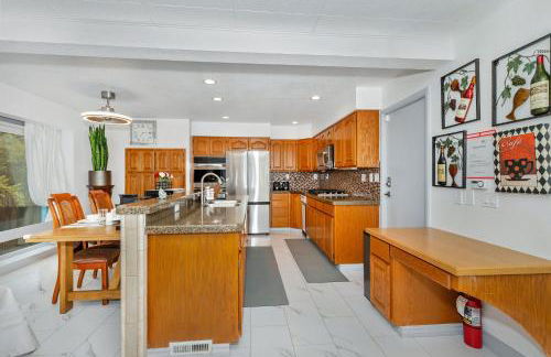 Sanctuary-5BR Home for Extended Stays & Family Comfort - Foto 13