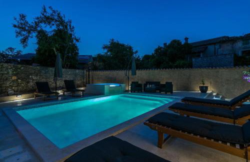 Villa Sagri - heated pool - Photo 14