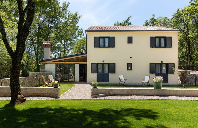 Villa PORTUM - Where Serenity & Comfort meet, Luxurious Woodland Retreat with Private Heated Pool & Amenities - Foto 44