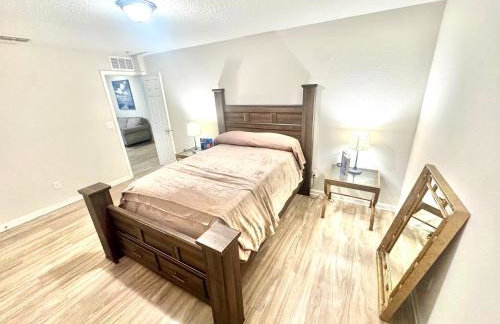 3 Bed Home 5 Mins to JAX Airport & Zoo - Foto 27