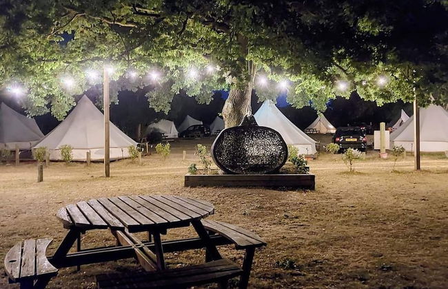 Bell Tent Glamping - Foto 17