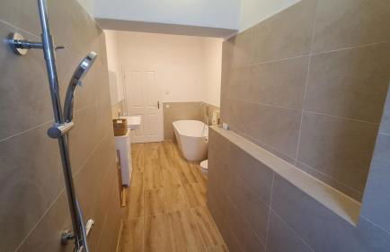 Historic Building- 9 Bedrooms - Groups up to 26 - Foto 42