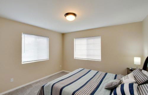 Waterfront Allyn Home with Fire Pit and 2 Kayaks! - Foto 29