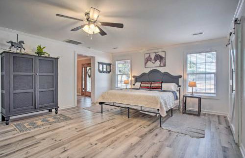 Charming Retreat on 20 Acres with Private Lake! - Foto 14