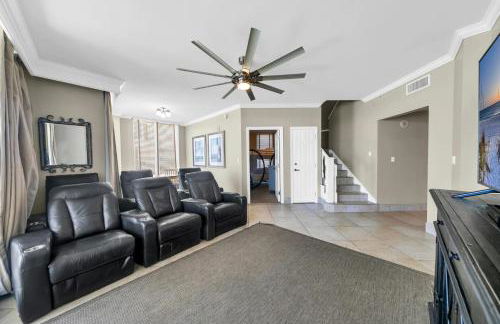 Beautiful Spacious Penthouse 2 Story Beach Front Condo Sleeps 12! - Foto 32