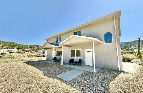 Updated townhouse just minutes from Zion with hot tub - Foto 6