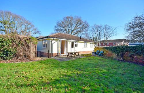 St Marys, Hayling Island - Photo 5