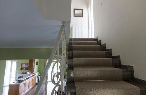 Chara's Private Villa with Swimming Pool & jacuzzi - Foto 17