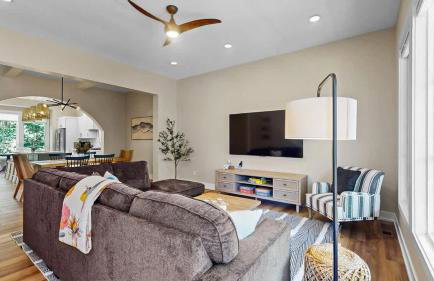 Luxe by the Lake - Pool Access - Photo 31