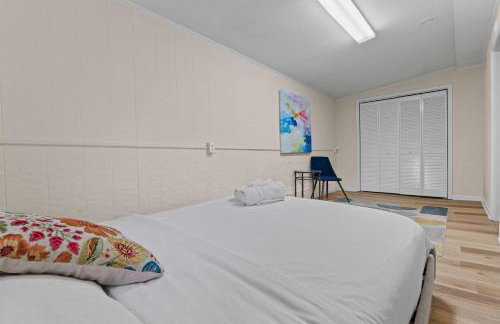 The Mid-Century Hub Close to Everything - Photo 25