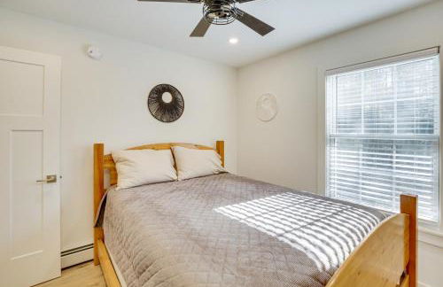 Wooded Retreat with Pet-Friendly Yard in Standish - Foto 17