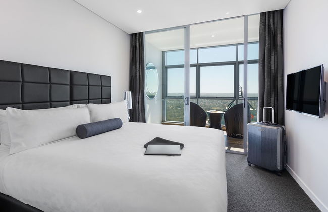 Meriton Suites Chatswood - Photo 10
