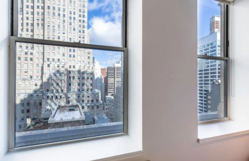 Fetching FiDi Studio in Luxury Building NYC-227 - Photo 4