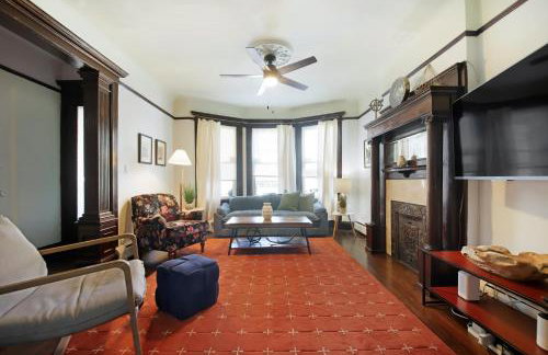 The Vic 3-BR Quick NYC Access & Parking - Foto 1