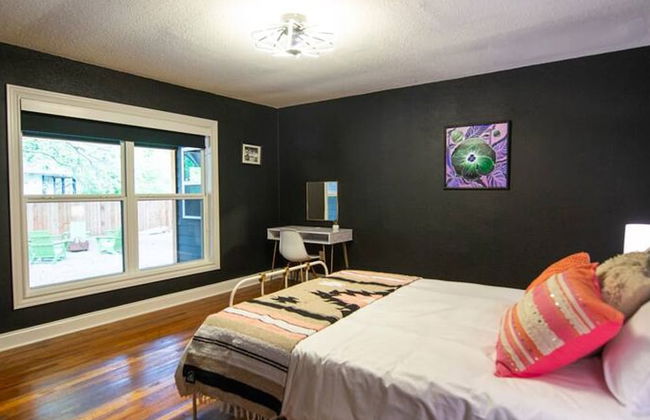 The Mod Poppy Large Home 10 Minutes From it all - Foto 13