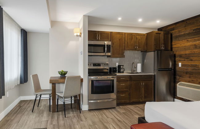 Lake Placid Inn: Residences - Photo 13