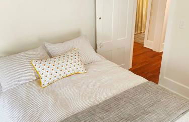 Duplex Farmhouse Rental Walk to Downtown - Foto 58