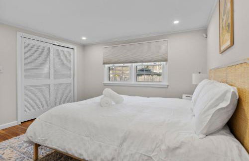 Family Walk to Craigville BeachBright 4BR Coastal Retreat - Foto 37