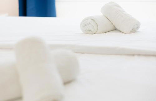 Marbella, Costabella - Beachfront Villa with Heated Pool - Photo 35