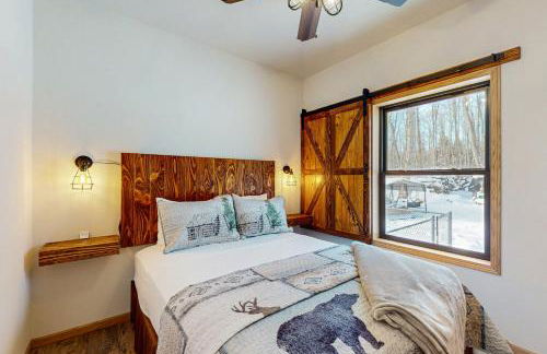 The Lake House - Photo 14