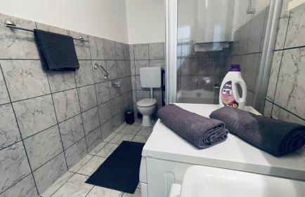 GNA01 - Große Wohnung mit 7 Betten, große Küche, 2 Balkone & Parkplatz - Foto 36