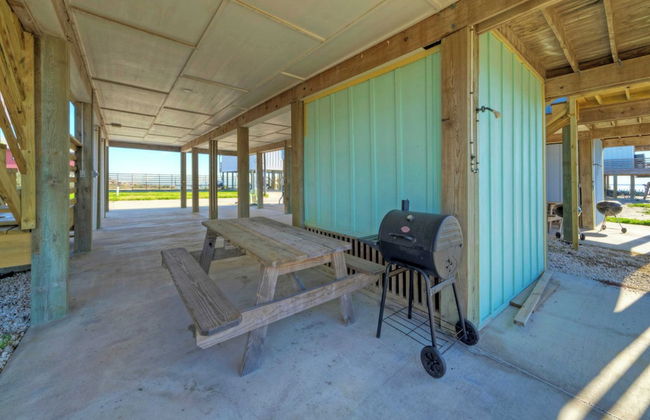 Group Getaway w/ Pool, Boat Dock 2 Homes Laguna Village Retreat by Avantstay - Foto 70